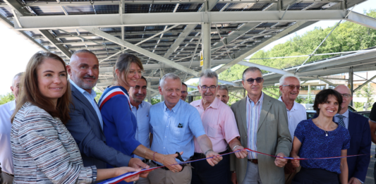Solarhona : Inauguration des ombrières photovoltaïques du parking de la télécabine du Fierney à Crozet (Ain)